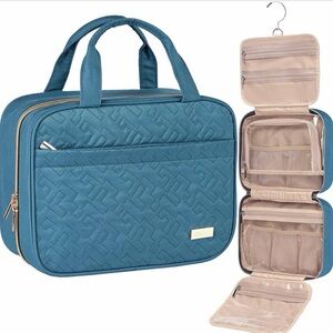 hanging travel toiletry bag